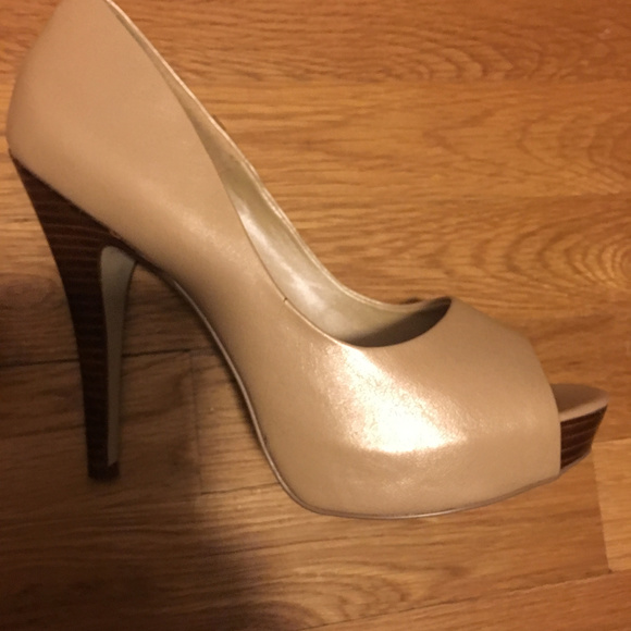 Jessica Simpson Leather Peep Toe Heel - Picture 5 of 7